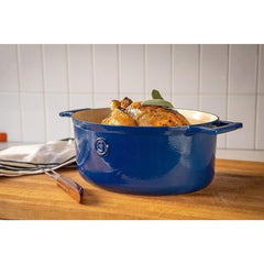 Cast Iron 6qt (30cm) oval roaster with Stainless Steel Lid	Cast Iron with enamel coating interior and exterior, s/s 304, double wall lid, satin finished .Classic Blue